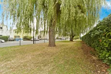 St. Catherines Close, London, SW20 photo 12