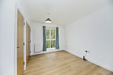 St. Catherines Close, London, SW20 photo 16