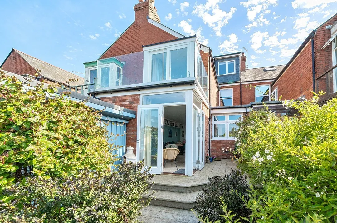 https://mr0.homeflow-assets.co.uk/files/photo/image/47453/9772/_x_/TOP260119_35.jpg