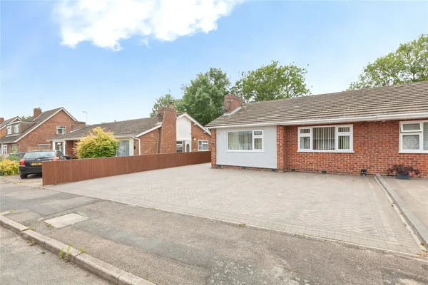 Kent Crescent, Wigston, Leicestershir...