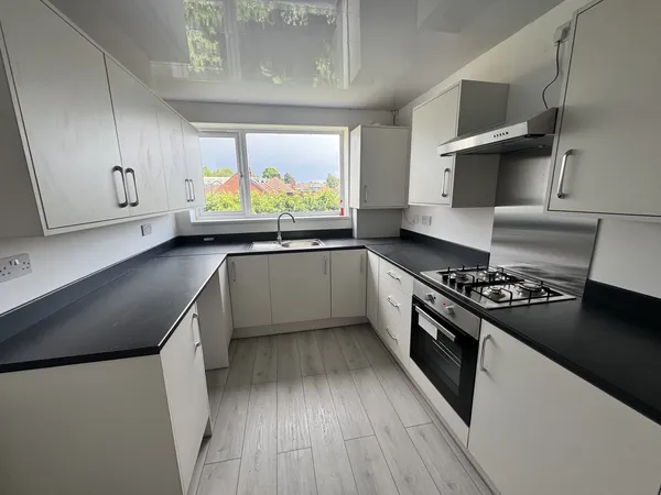 Lake Farm Road, NG21