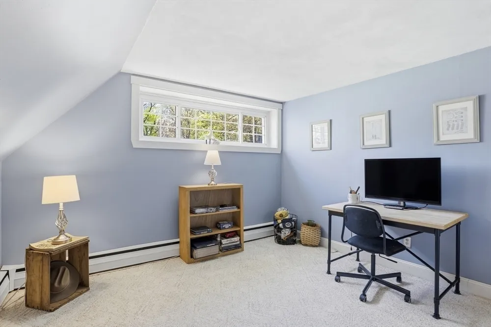 11 Graniteville Rd, Westford, MA 01886