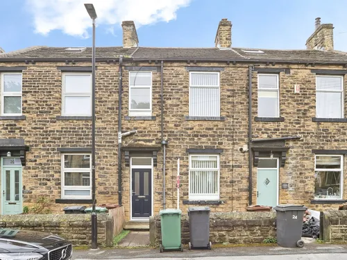 School Street, Pudseyphoto