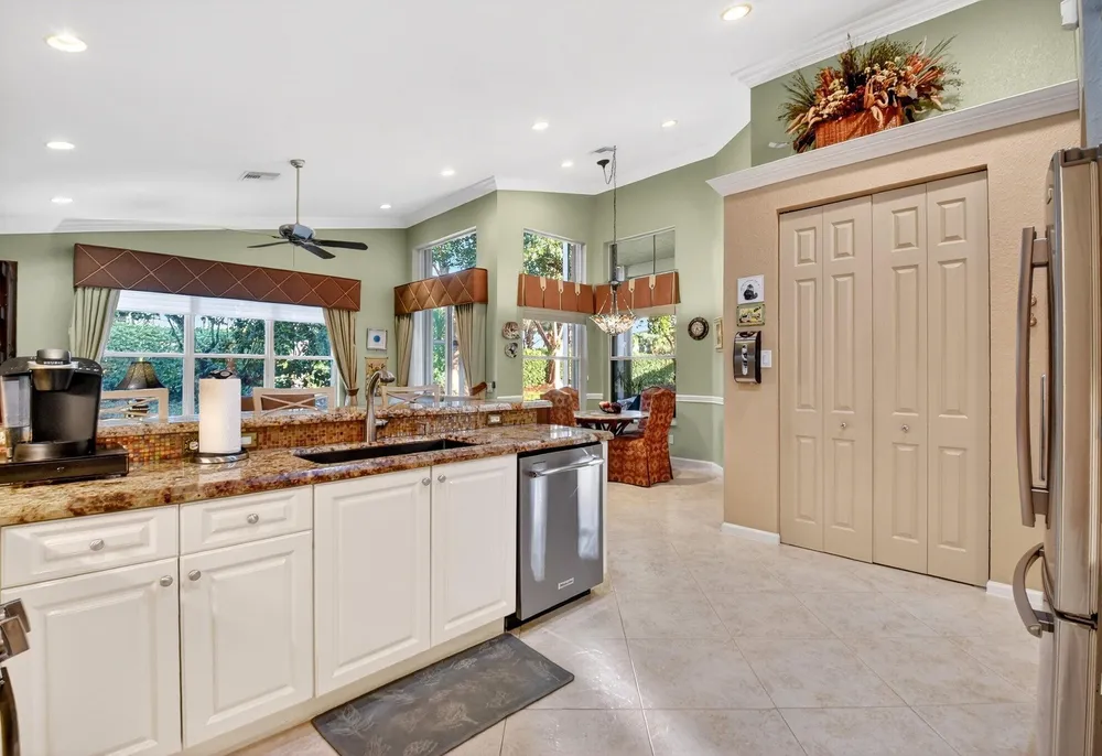 7615 Tarpon Cove Circle, Lake Worth Beach, FL 33467
