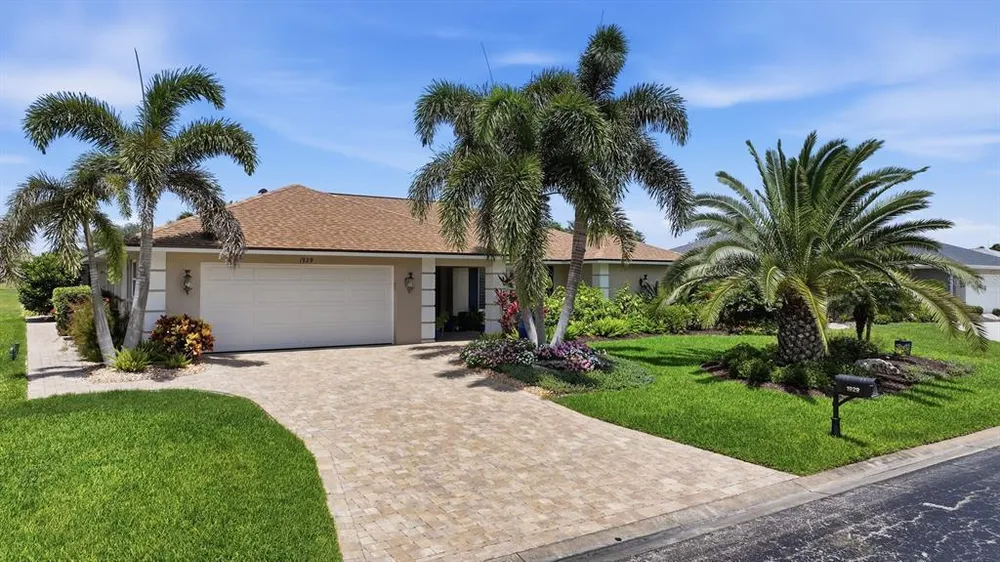 1929 Pebble Beach Ct, Venice, FL 34293