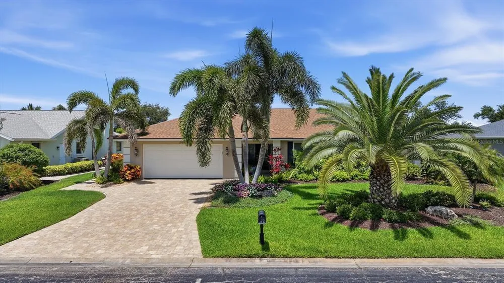 1929 Pebble Beach Ct, Venice, FL 34293