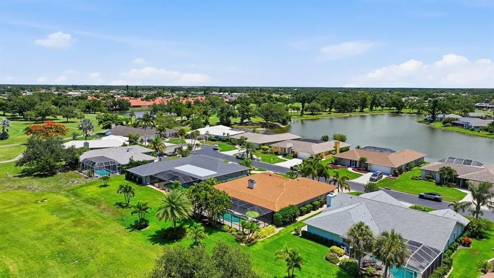 1929 Pebble Beach Ct, Venice, FL 34293