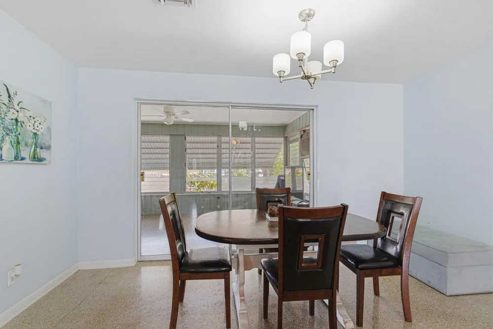 528 N A St, Lake Worth Beach, FL 33460