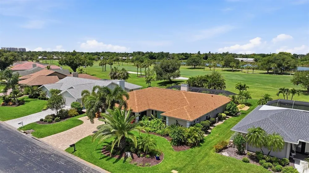 1929 Pebble Beach Ct, Venice, FL 34293