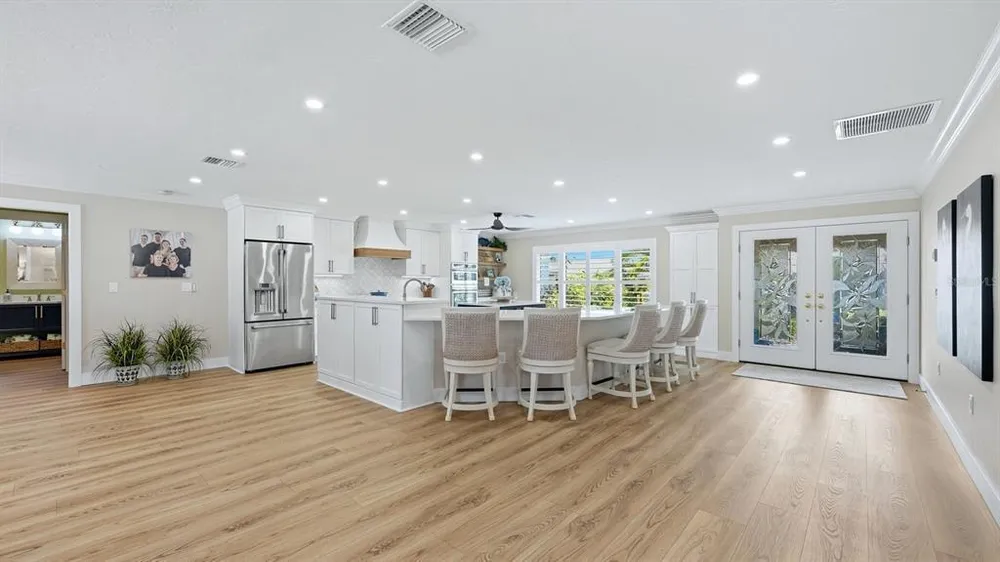 1929 Pebble Beach Ct, Venice, FL 34293