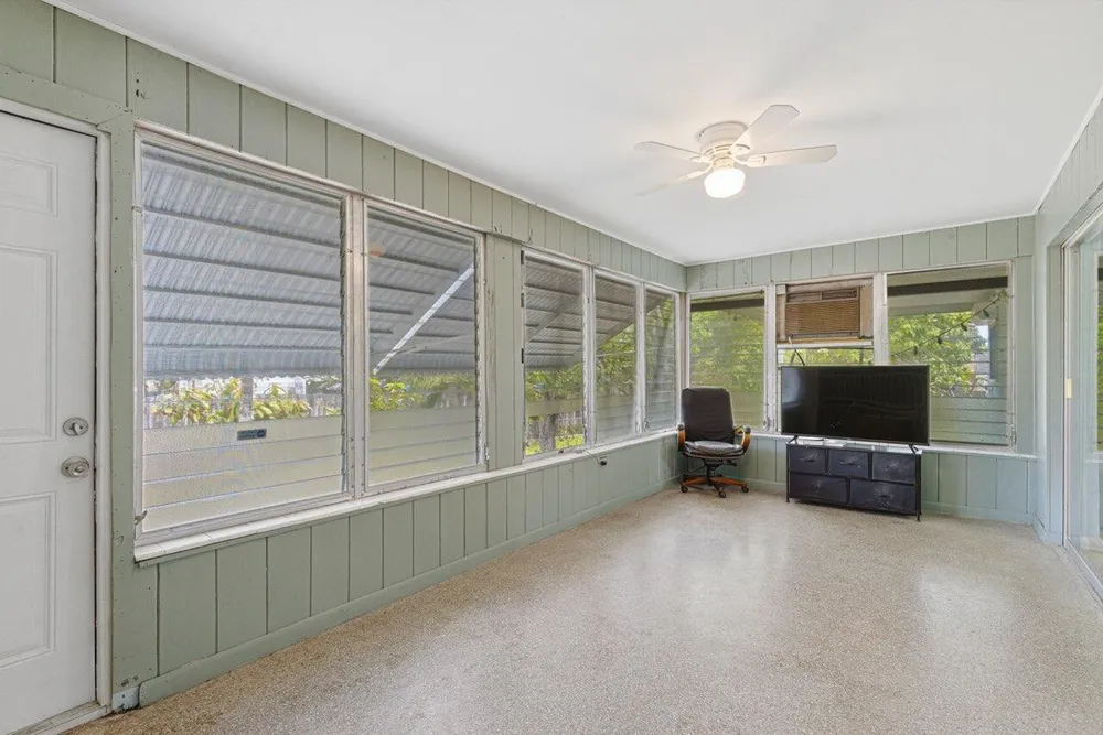 528 N A St, Lake Worth Beach, FL 33460