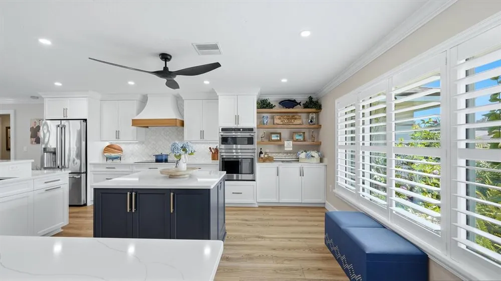 1929 Pebble Beach Ct, Venice, FL 34293