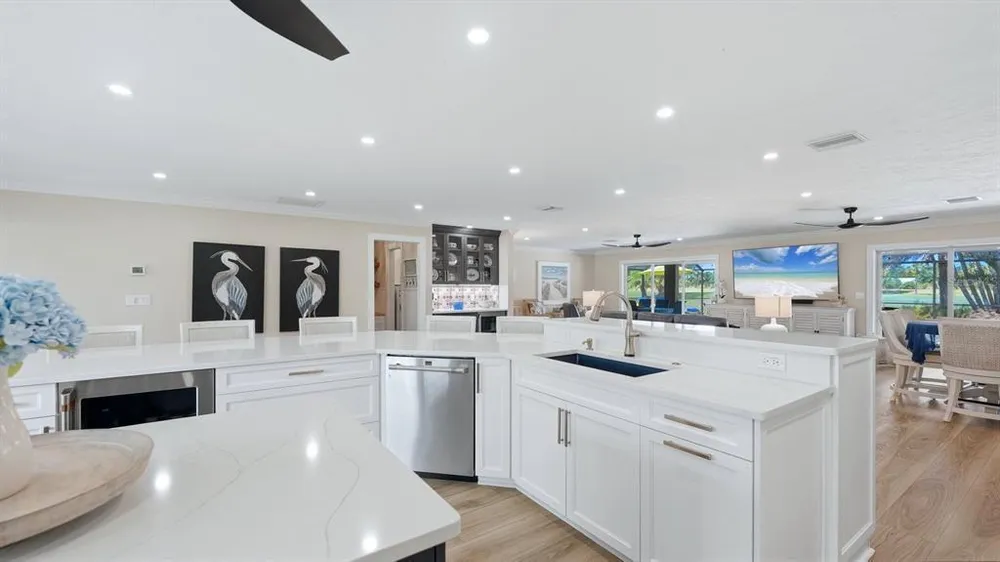 1929 Pebble Beach Ct, Venice, FL 34293