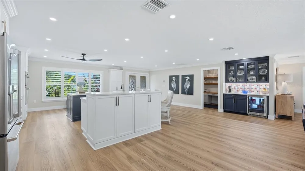 1929 Pebble Beach Ct, Venice, FL 34293