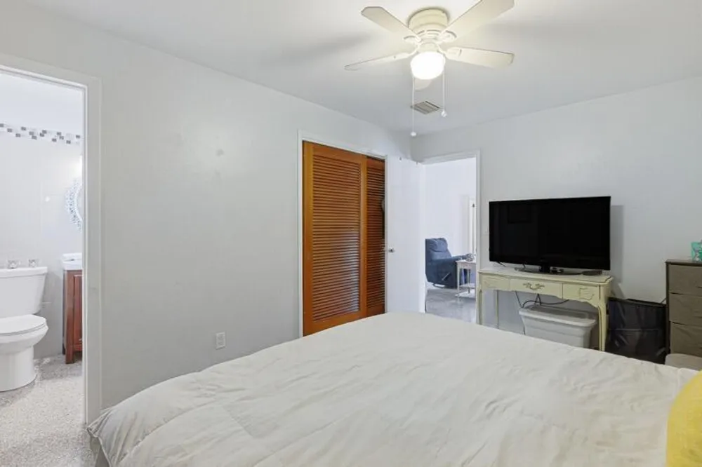 528 N A St, Lake Worth Beach, FL 33460