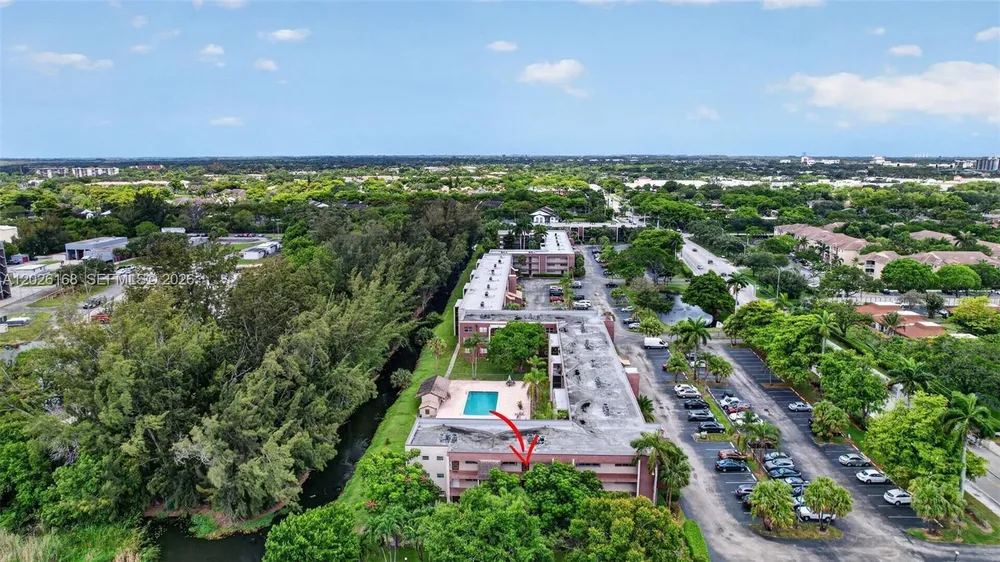 7020 Nova Dr, Davie, FL 33317