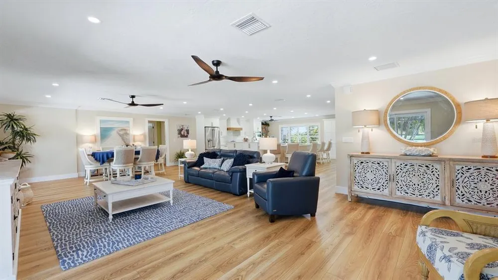 1929 Pebble Beach Ct, Venice, FL 34293