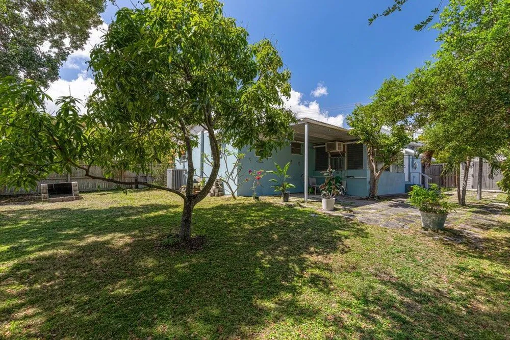 528 N A St, Lake Worth Beach, FL 33460