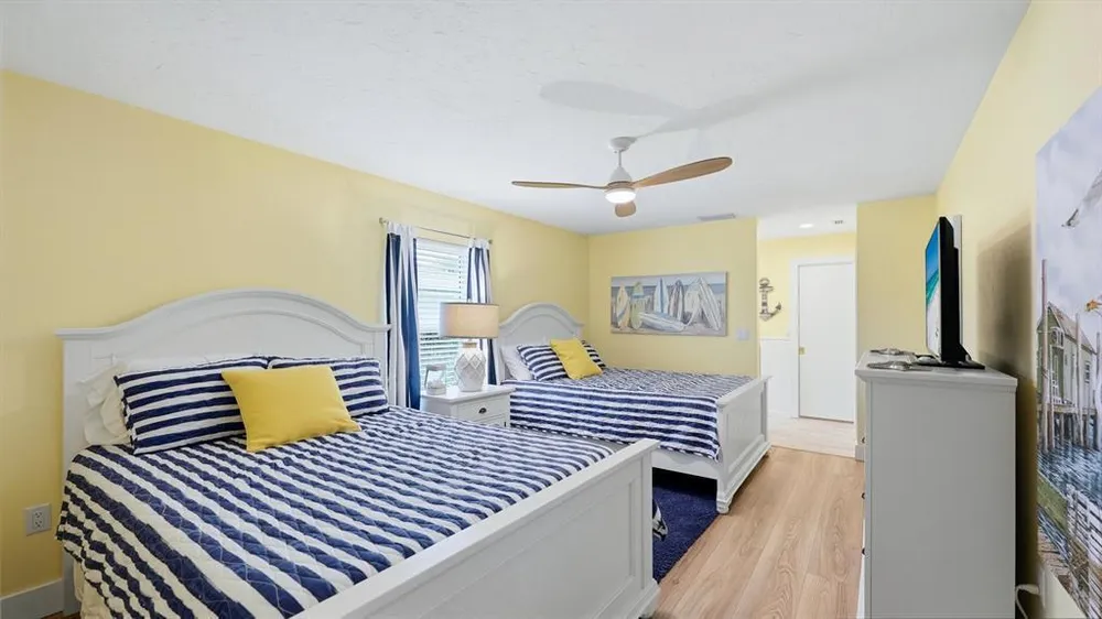 1929 Pebble Beach Ct, Venice, FL 34293