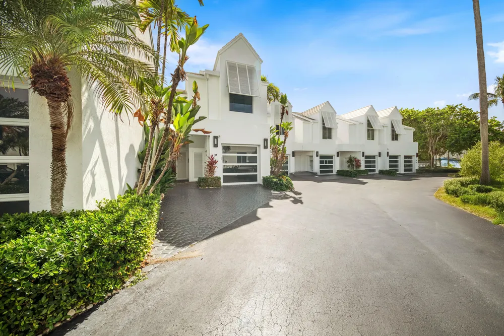 2115 S Ocean Blvd, Delray Beach, FL 33483