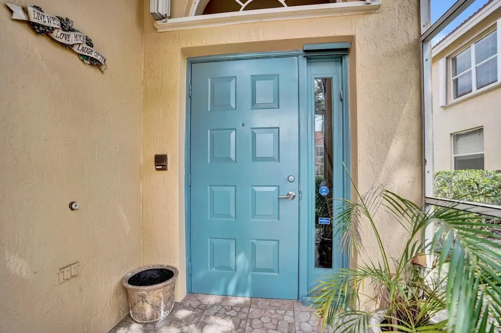 12434 Crystal Pointe Dr, Boynton Beach, FL 33437
