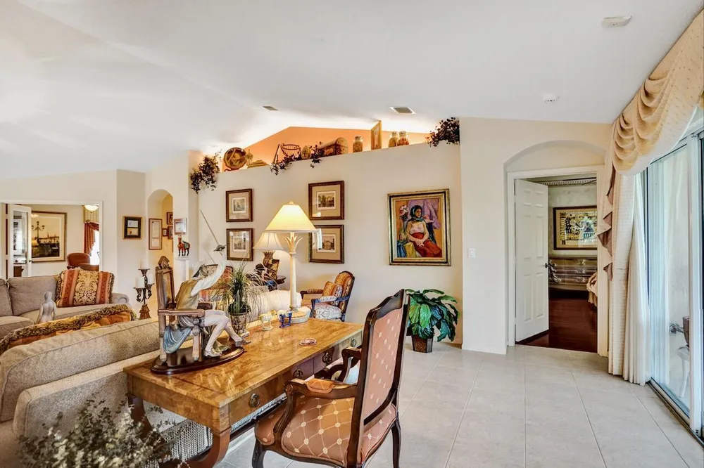 12434 Crystal Pointe Dr, Boynton Beach, FL 33437