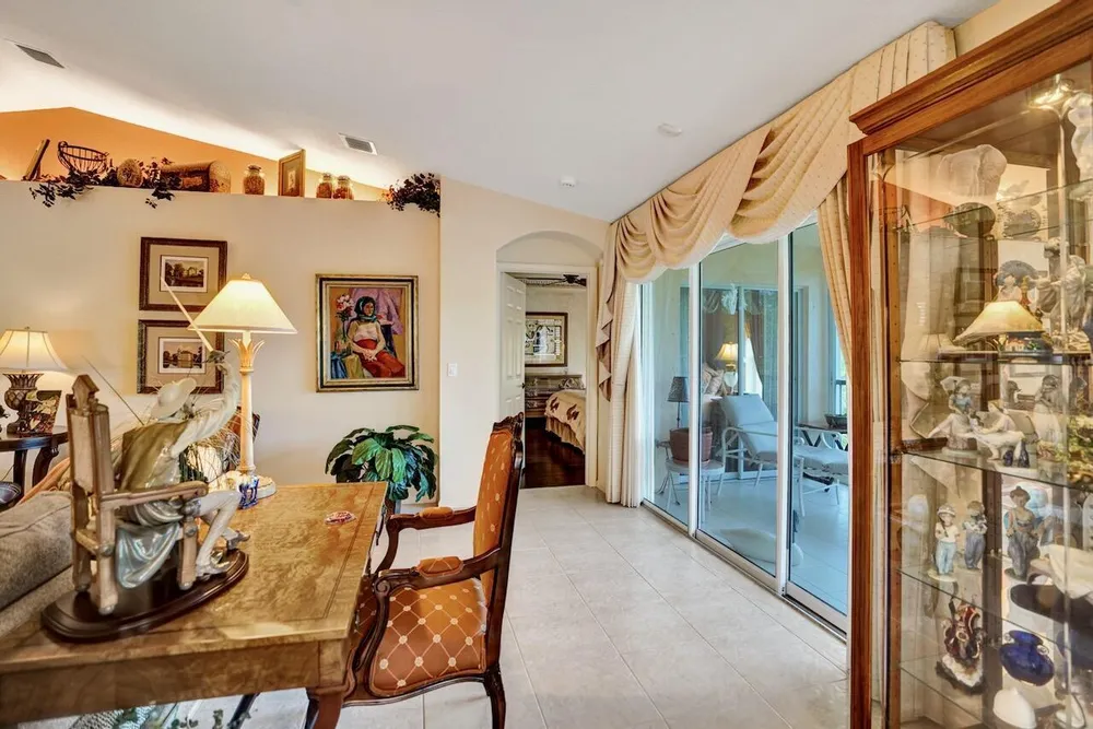 12434 Crystal Pointe Dr, Boynton Beach, FL 33437