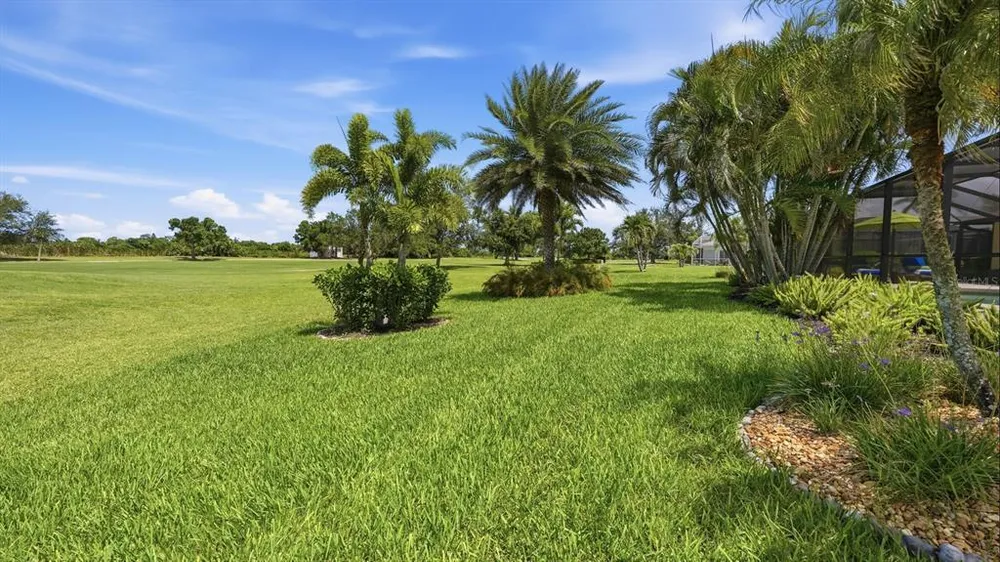 1929 Pebble Beach Ct, Venice, FL 34293
