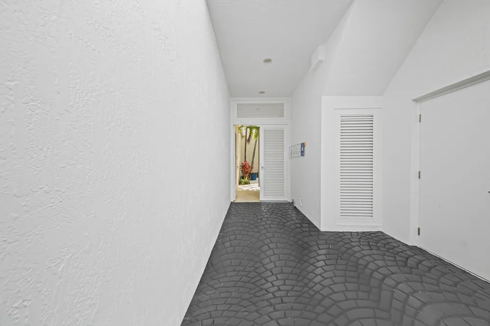 2115 S Ocean Blvd, Delray Beach, FL 33483