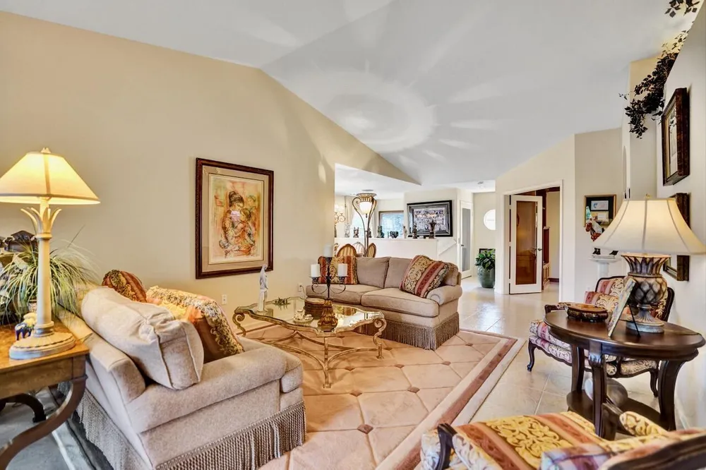 12434 Crystal Pointe Dr, Boynton Beach, FL 33437