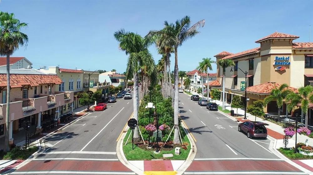 1929 Pebble Beach Ct, Venice, FL 34293