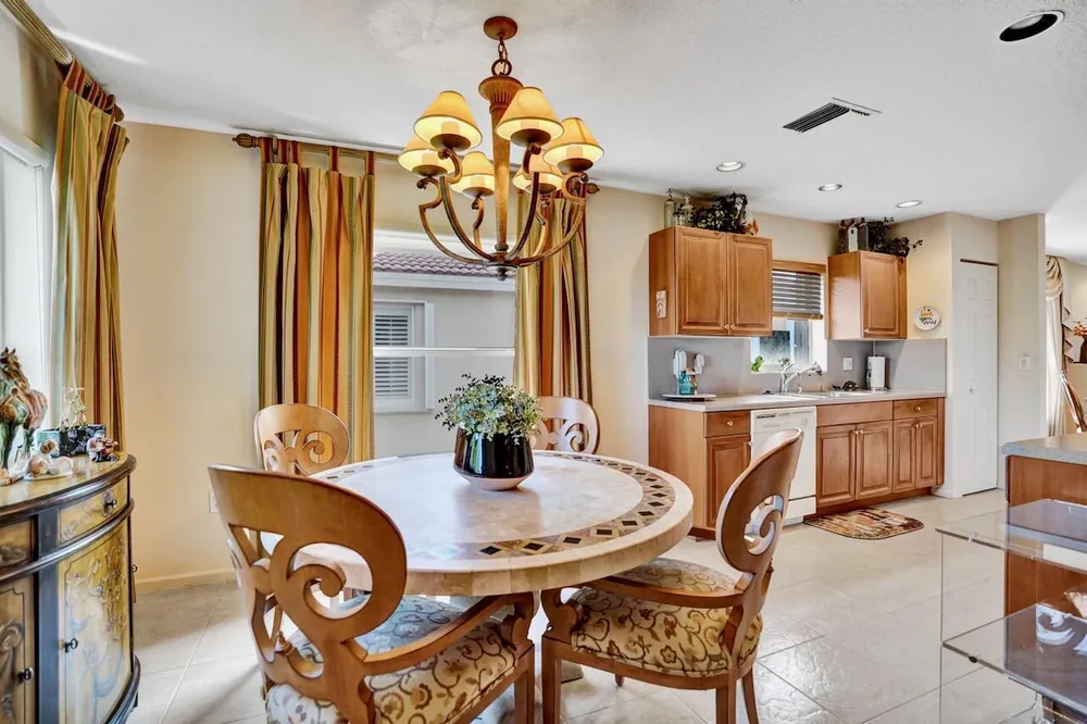 12434 Crystal Pointe Dr, Boynton Beach, FL 33437