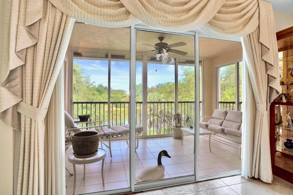 12434 Crystal Pointe Dr, Boynton Beach, FL 33437