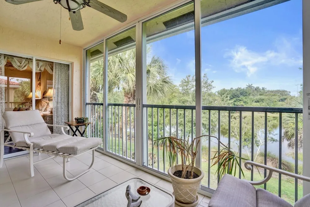 12434 Crystal Pointe Dr, Boynton Beach, FL 33437