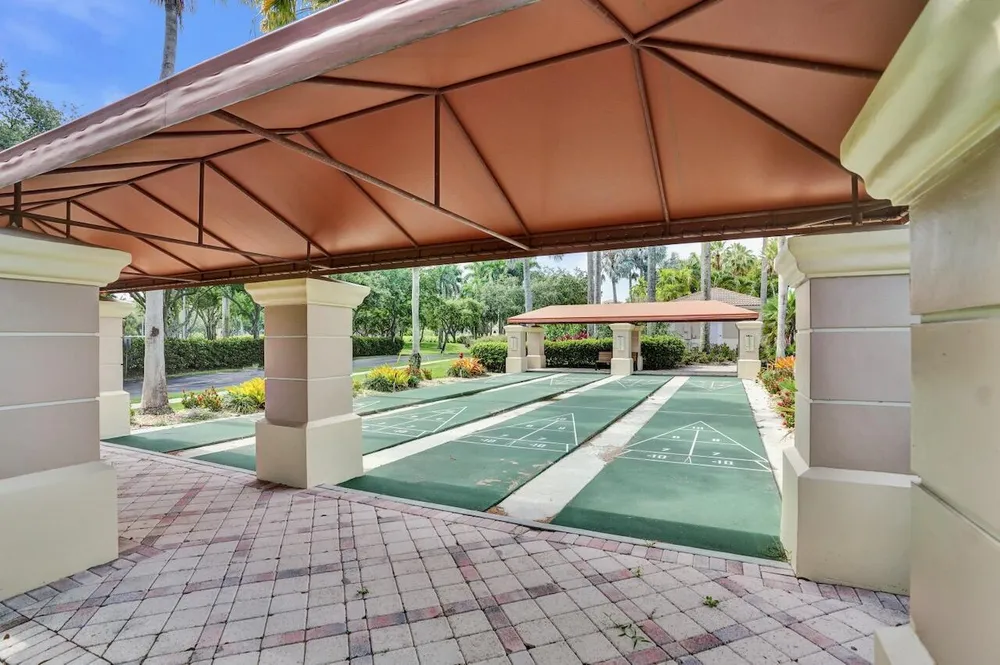 12434 Crystal Pointe Dr, Boynton Beach, FL 33437
