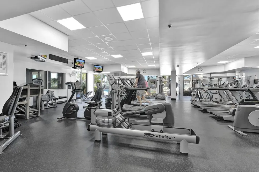 12434 Crystal Pointe Dr, Boynton Beach, FL 33437