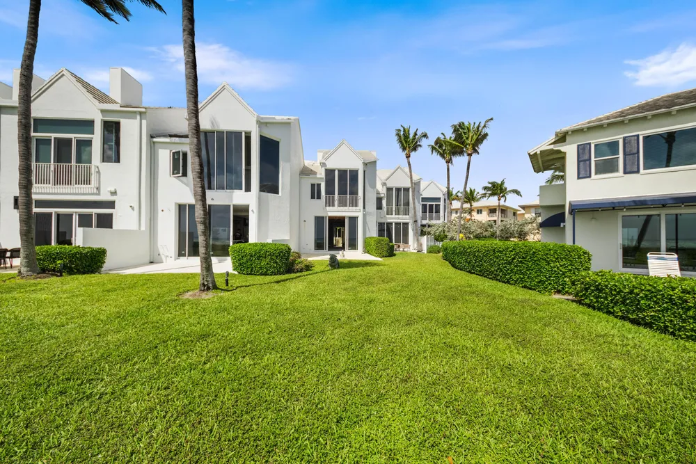2115 S Ocean Blvd, Delray Beach, FL 33483