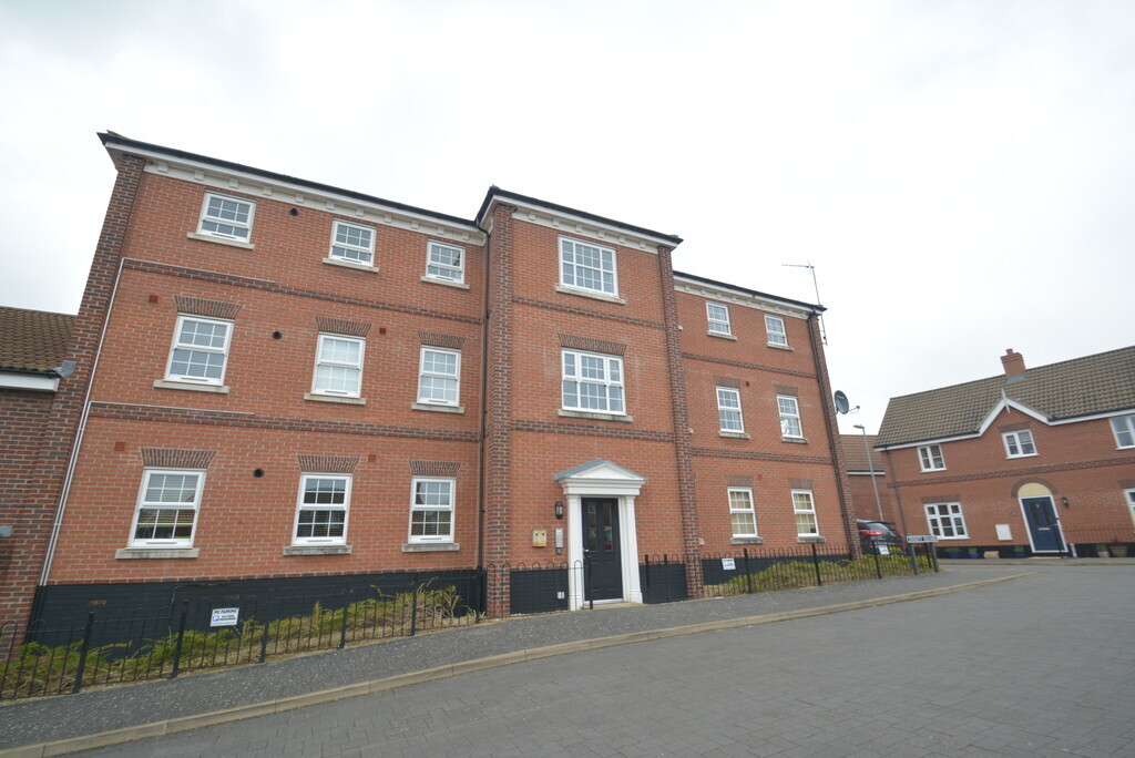 Trinity Square, Loddon Image 10