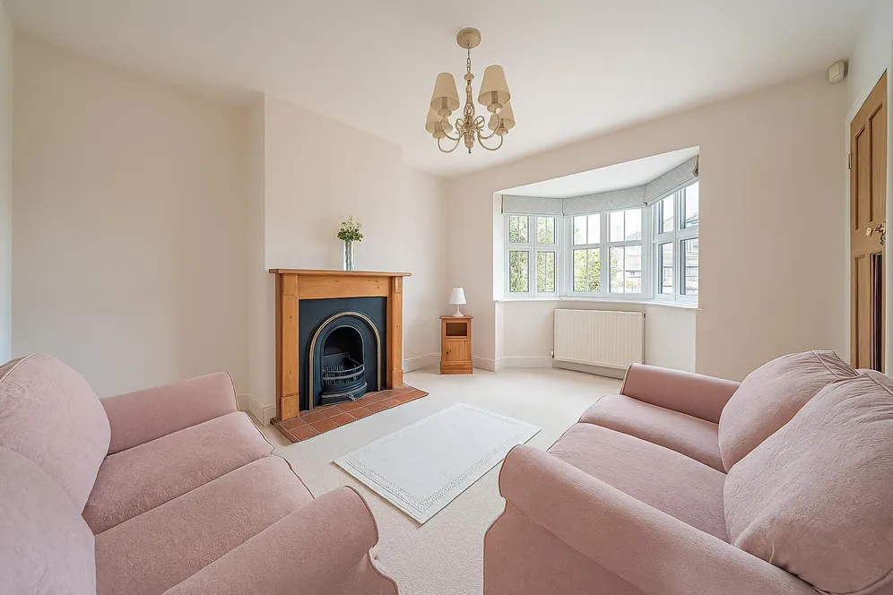 Huntercombe Lane North, Taplow, Maidenhead, SL6 photo 4