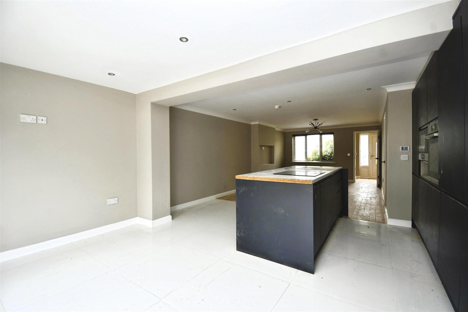 Brecon Drive, Kingswood, Hull Image 6