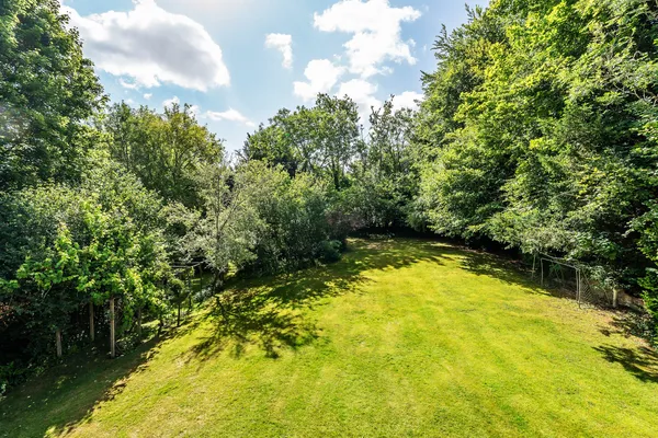 Ricketts Hill Road, Tatsfield, TN16 photo 2