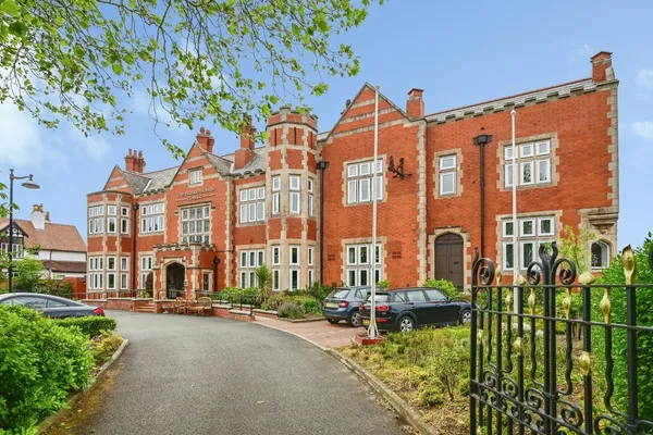 Blundellsands Road West, LIVERPOOL, M...