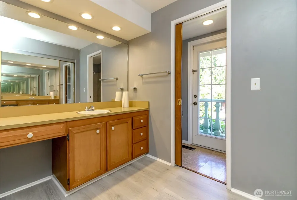 14823 SE 172nd Pl, Renton, WA 98058