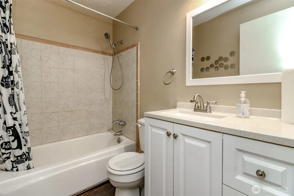14823 SE 172nd Pl, Renton, WA 98058