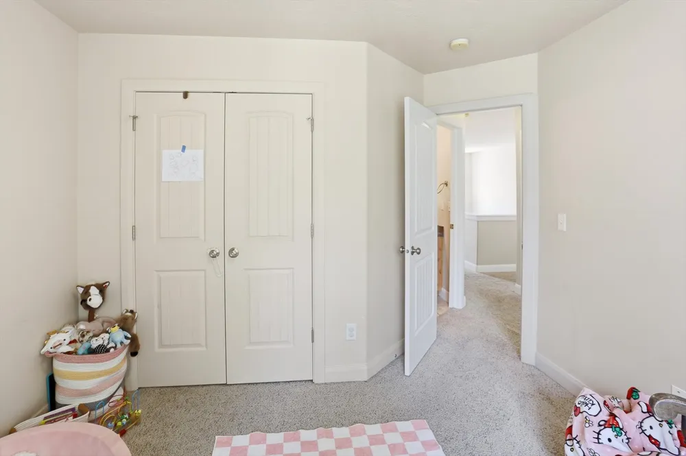 318 E 2275 N, North Ogden, UT 84414