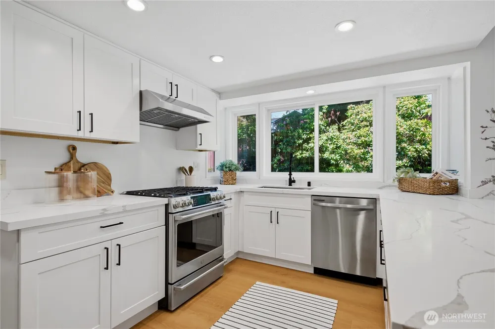 6004 140th Ave SE, Bellevue, WA 98006
