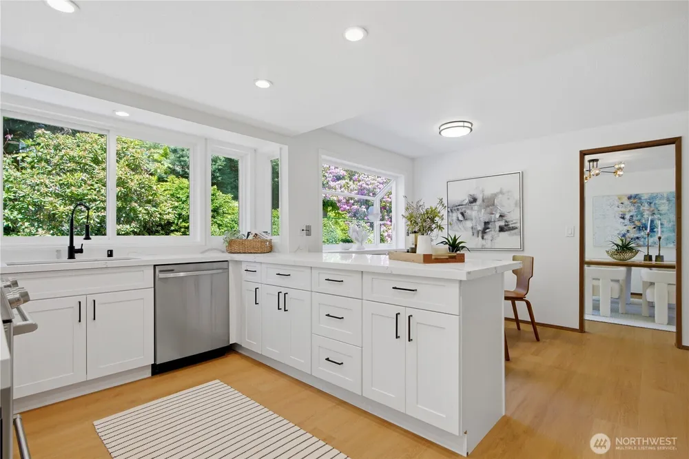 6004 140th Ave SE, Bellevue, WA 98006