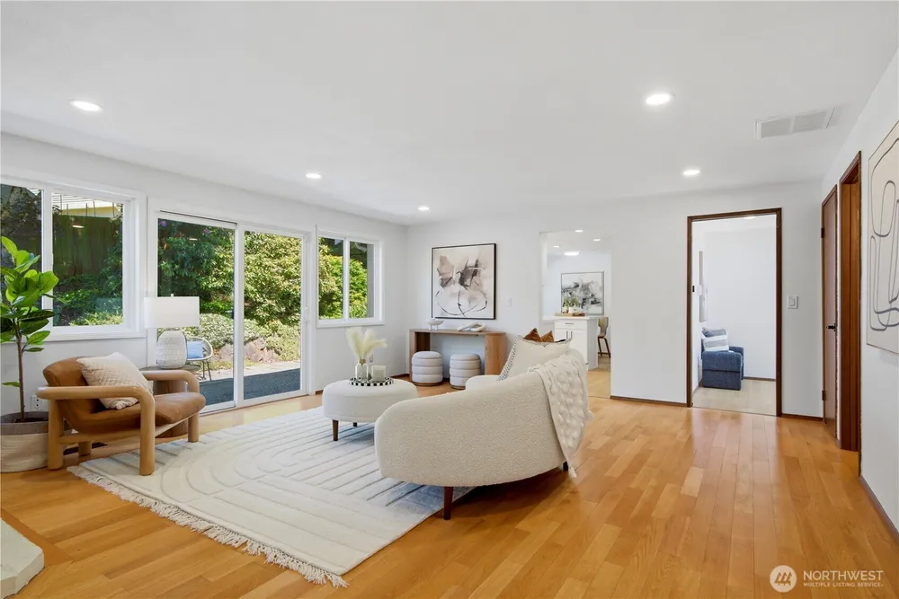 6004 140th Ave SE, Bellevue, WA 98006