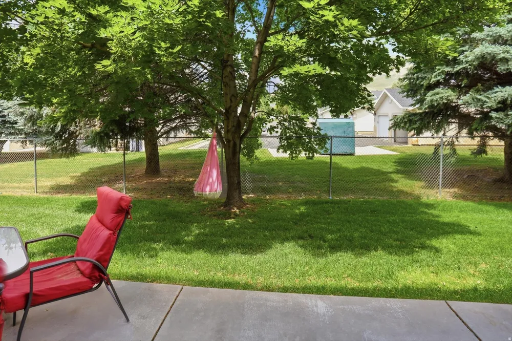 318 E 2275 N, North Ogden, UT 84414