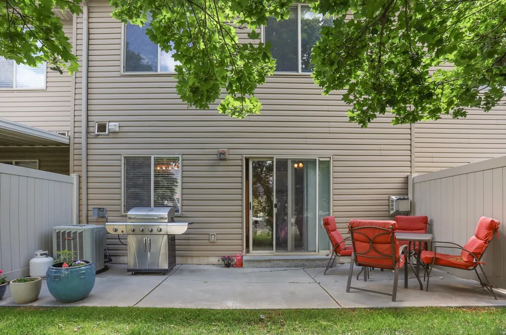 318 E 2275 N, North Ogden, UT 84414